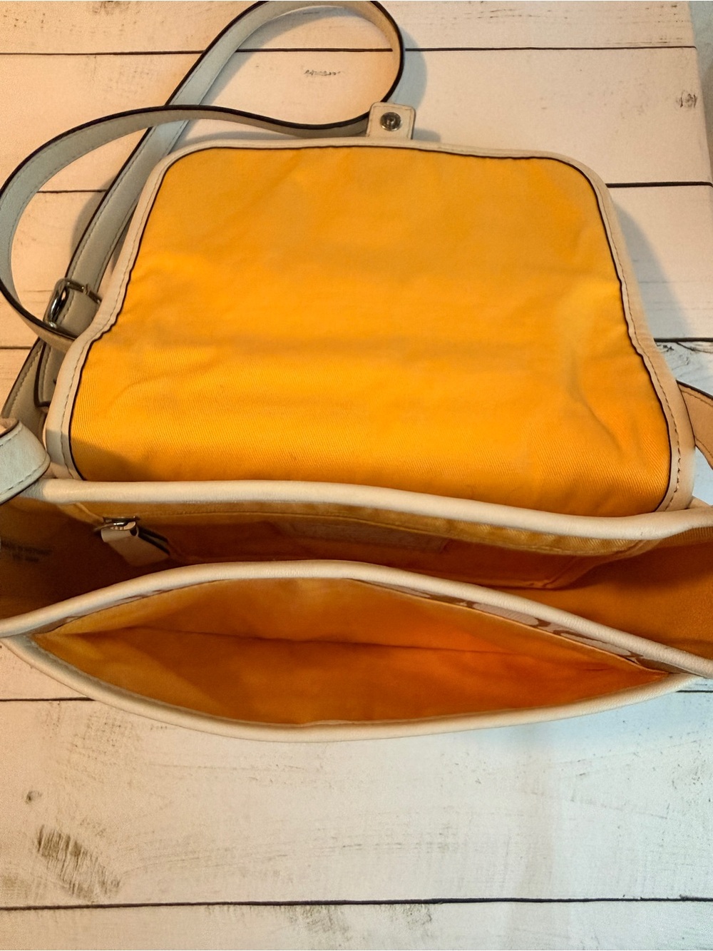COACH | Hadley Signature Crossbody (2014) #F30601 - Picture 9 of 16